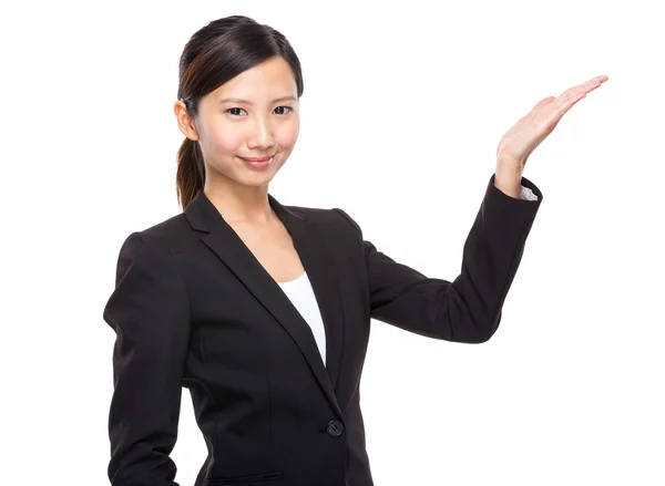 Asian businesswoman present — Stock Photo, Image