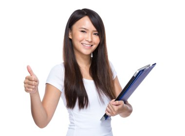 Pano ve başparmak ile kadın