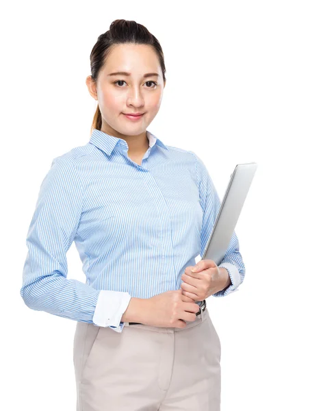 Business woman with notebook computer — ストック写真