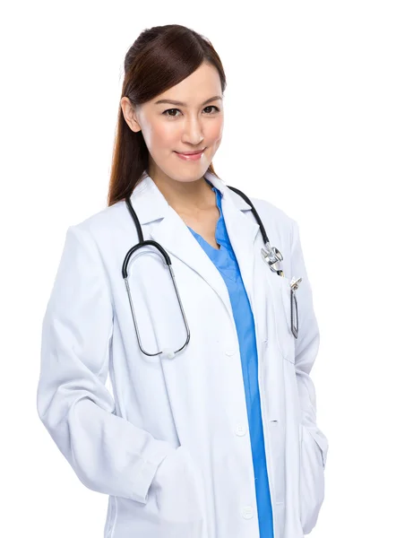 Doctor with hands in pockets — Stock Photo, Image