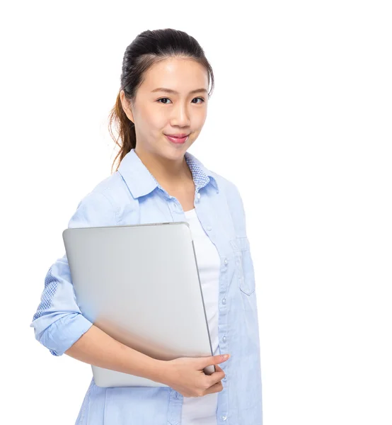 Young woman with laptop computer — Stock Photo, Image