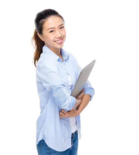 Asian young woman with laptop — Stock Photo, Image