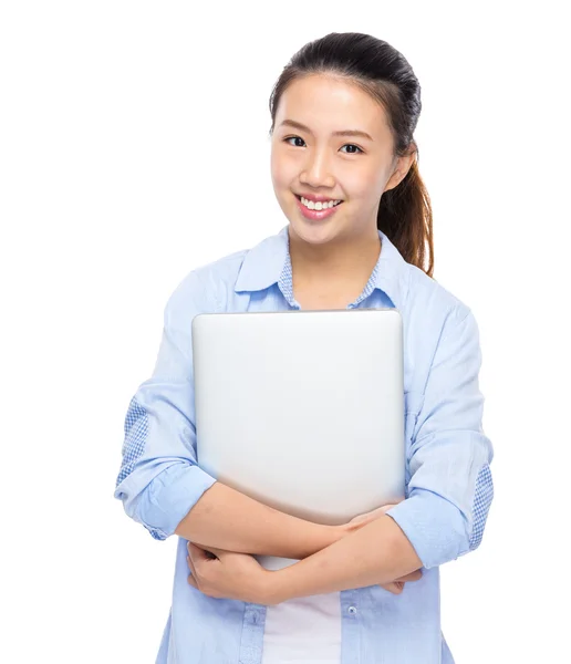 Young woman with laptop computer — Stock Photo, Image