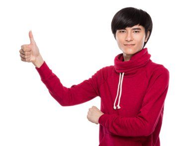 başparmak ile genç adam