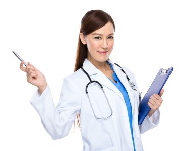 Pano ve kalemi ile Asya tıp doktoru