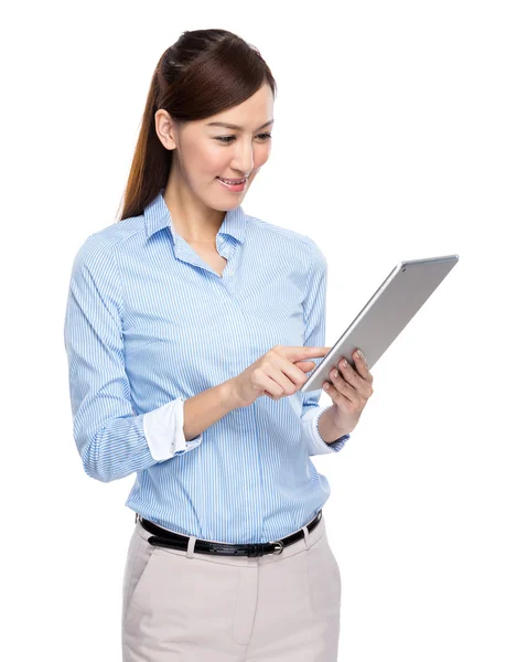 Businesswoman read on digital tablet — Stock Photo, Image