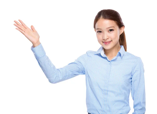 Businesswoman with hand presentation — Stock Photo, Image