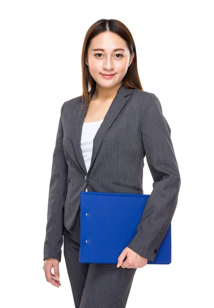 Asiatische Geschäftsfrau mit Klemmbrett — Stockfoto