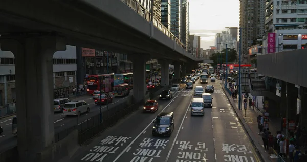香港观塘 2021年5月27日 香港繁忙的城市道路 — 图库照片