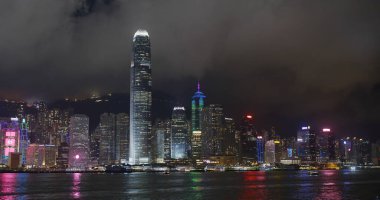 Victoria Limanı, Hong Kong - 20 Ağustos 2021: Hong Kong gecesi