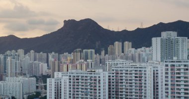 Akşamları Hong Kong 'da.