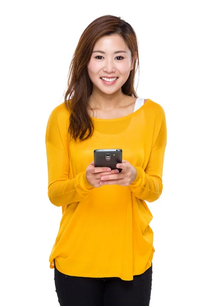 Woman use of mobile phone — Stock Photo, Image