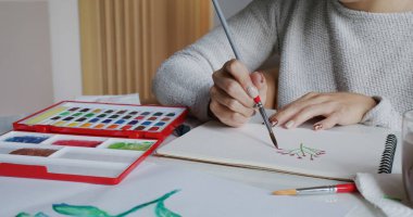 Not defterine su rengi çiz 