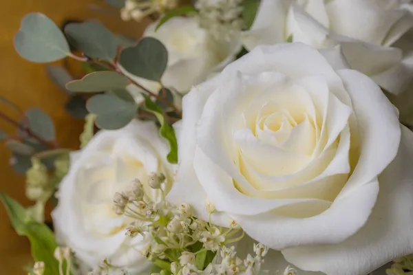 Vacker Delikat Vit Blombukett — Stockfoto