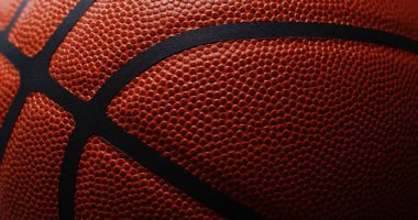 Basketbol tenine ışık tut.