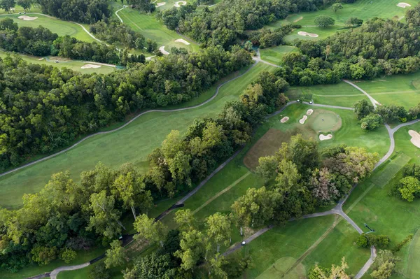 Blick Von Oben Auf Den Grünen Golfplatz — Stockfoto