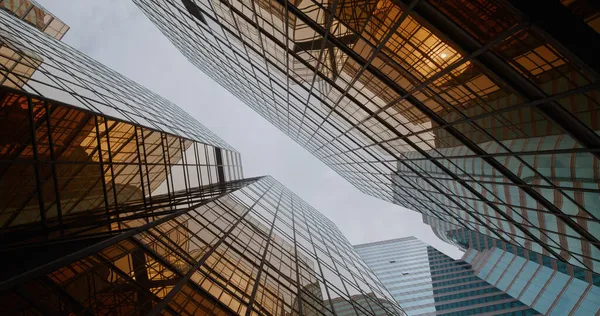 Bajo Ángulo Torre Oficinas Negocios —  Fotos de Stock