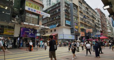 Mong Kok, Hong Kong - 20 Ağustos 2021: Hong Kong sokağı