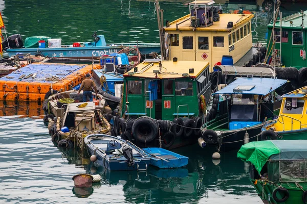 Lei Yue Mun Hong Kong Mart 2021 Iskeledeki Balıkçı Teknesi — Stok fotoğraf