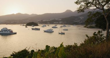 Gün batımında Sai Kung Sahili