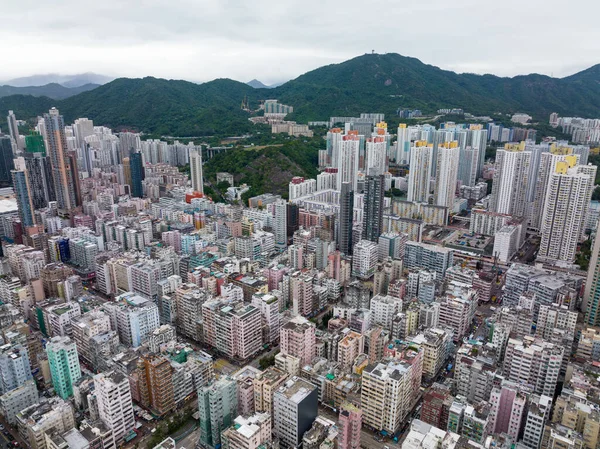 Sham Shui Po, Hong Kong - 22 Kasım 2021: Hong Kong şehrinin en iyi manzarası