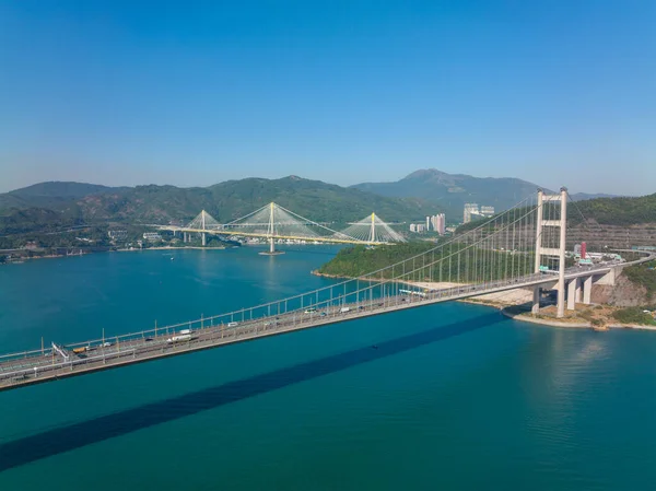Drohne Fliegt Über Die Brücke Von Tsing Und Ting Kau — Stockfoto