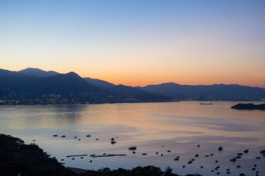 Güzel manzara gün batımı ve deniz
