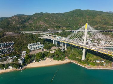 Hong Kong 'daki Ting Kau köprüsünün en üst görüntüsü.