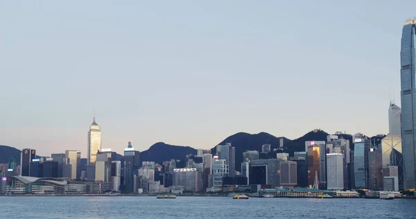 2021年8月20日香港维多利亚港 日落时分的港口城市 — 图库照片