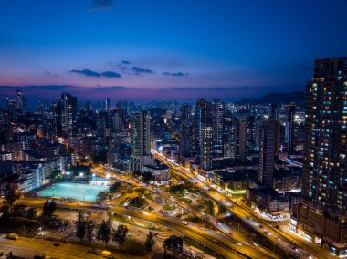 Hong Kong - 30 Kasım 2021: Hong Kong günbatımı