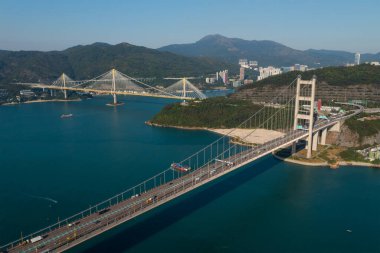 Hong Kong - 12 Kasım 2021: Hong Kong 'daki Tsing Ma köprüsünün üst manzarası