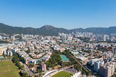 İnsansız hava aracı Hong Kong kowloon tarafında uçuyor.