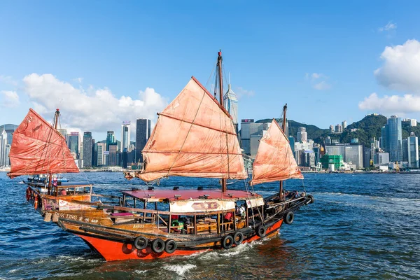 Hong Kong June 2017 Red Sail Junk Hong Kong Victoria — Stock Photo, Image