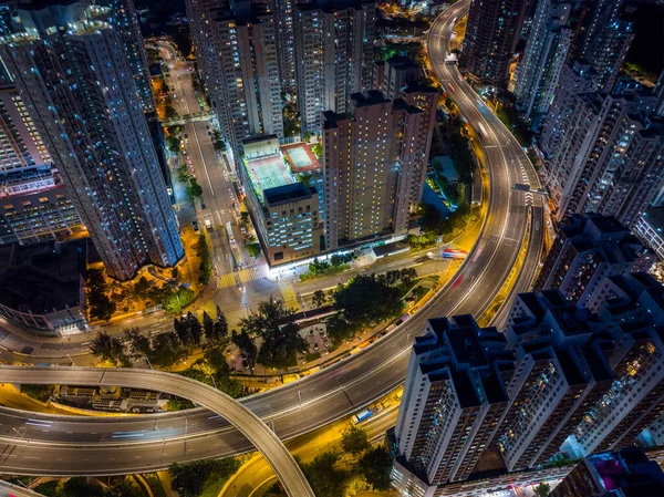 Gece Hong Kong şehir üstten görünüm