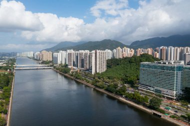 Sha Tin, Hong Kong - 09 Kasım 2021: Hong Kong yerleşim bölgesi manzarası