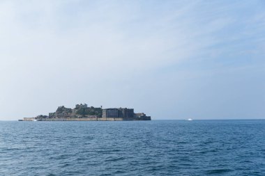 Japonya 'da terk edilmiş bir savaş gemisi adası