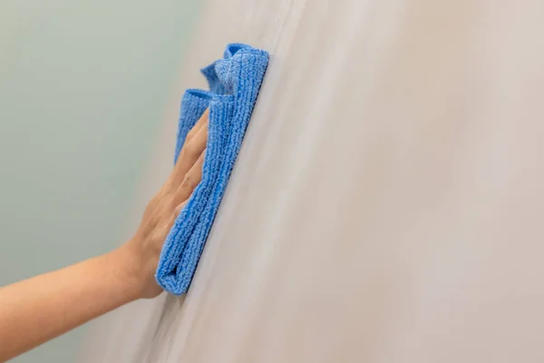 Woman Clean Wardrobe Home — Stock Photo, Image