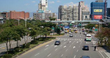 Taipei, Tayvan - 01 Mart 2022: Taipei şehrinde Zhonghua yolu