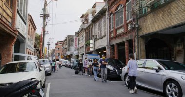 Taipei, Tayvan - 22 Mart 2022: Taipei şehrinin Dihua caddesinde tatil pazarı