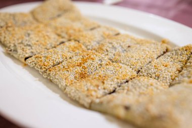 Tatlı kırmızı fasulyeli kek.