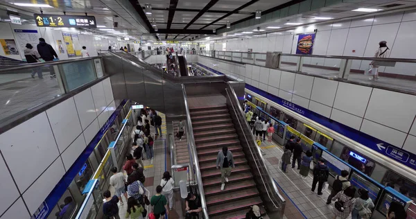 Taipei Tajvan Március 2022 Zhongxiao Xinsheng Metróállomás — Stock Fotó