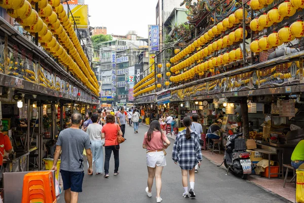 Keelung Taiwan June 2022 Keelung Miaokou Night Market — Stok fotoğraf