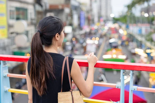 Woman Look City Taoyuan — Foto Stock