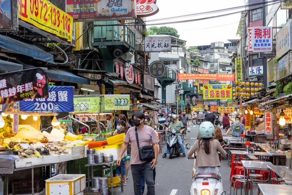 Keelung Taiwan Juni 2022 Keelung Miaokou Night Market — Stockfoto