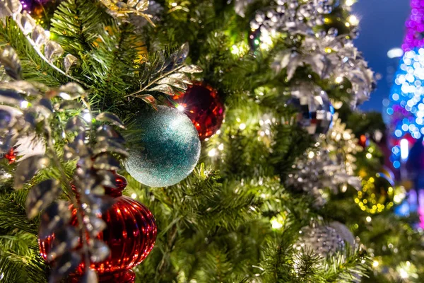 Decorazione Dell Albero Natale Città Notte — Foto Stock