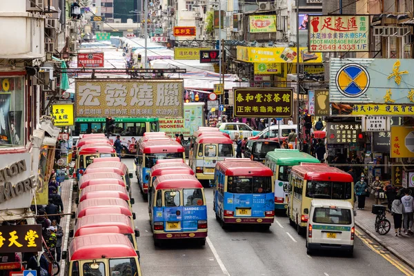 Mong Kok Hongkong Februar 2022 Hongkongs Geschäftiges Stadtleben Mini Bushaltestelle — Stockfoto