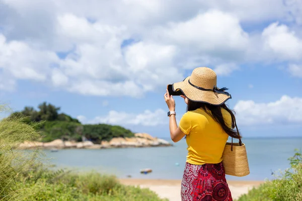Woman Use Take Photo Mobile Phone Seaside — стоковое фото