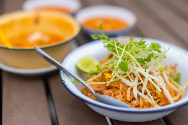 Chill Spicy Tom Yum Soup Pad Thai — Stock Photo, Image