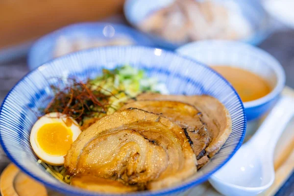 Japanese Ramen Slice Grilled Pork Bowl — Zdjęcie stockowe