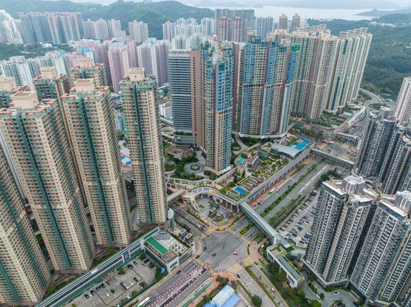 Tsang Kwan O, Hong Kong - 09 Şubat 2022: Hong Kong apartmanının tepeden aşağı manzarası